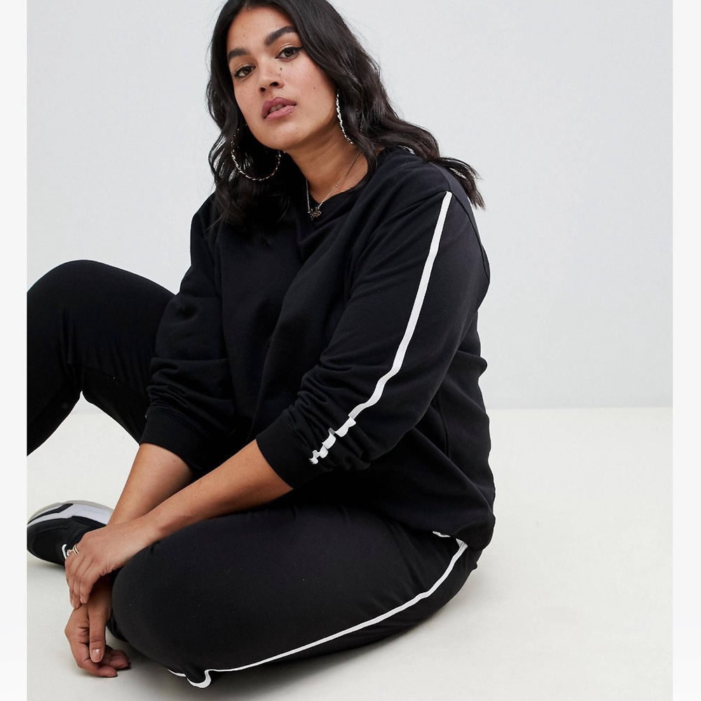 BRAND NEW !!! Tracksuit set